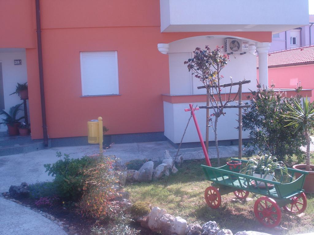 Apartments Buzleta Fažana Exterior foto